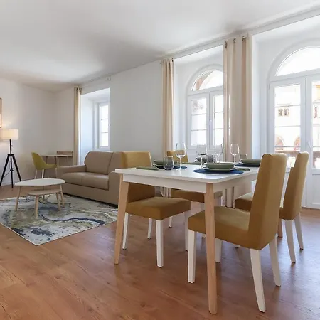 Apartament Flower Lux Ii *